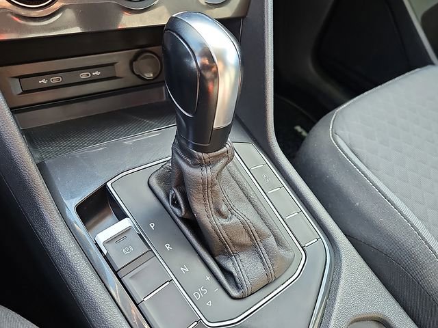 Used 2021 Volkswagen Tiguan S image 14