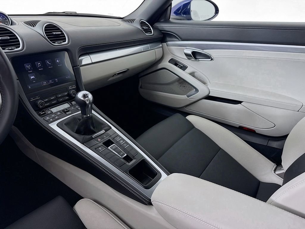 Certified 2025 Porsche 718 Boxster RWD image 28