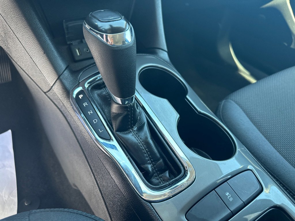 Used 2018 Chevrolet Cruze LT w/ Convenience Package FWD image 20