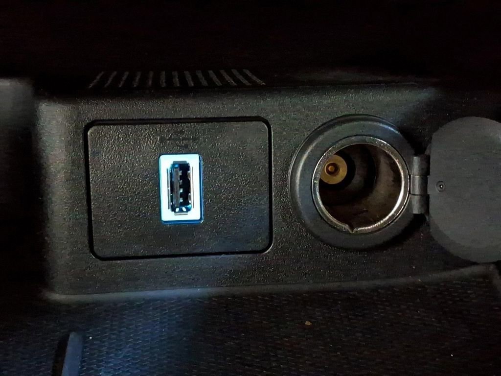 Used 2020 Ford Escape SE image 11