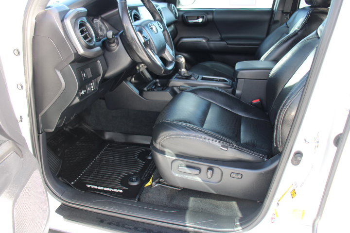 Certified 2020 Toyota Tacoma TRD Off-Road image 13