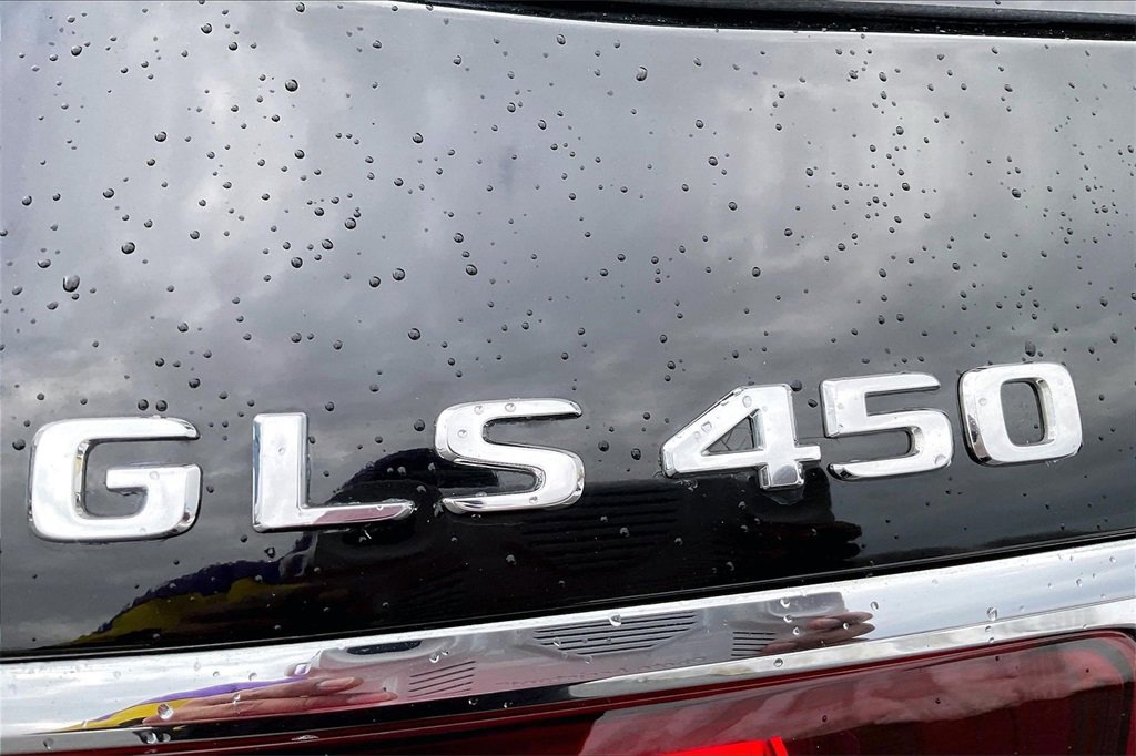 Used 2024 Mercedes-Benz GLS 450 4MATIC image 24