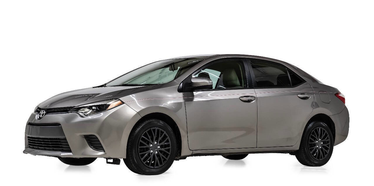 Used 2016 Toyota Corolla LE image 2