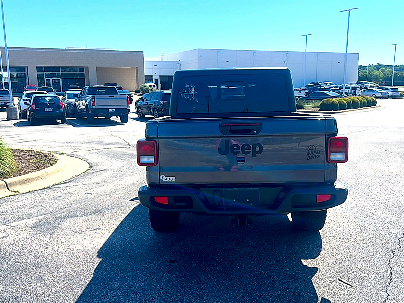 Used 2022 Jeep Gladiator Sport AWD/4WD image 6