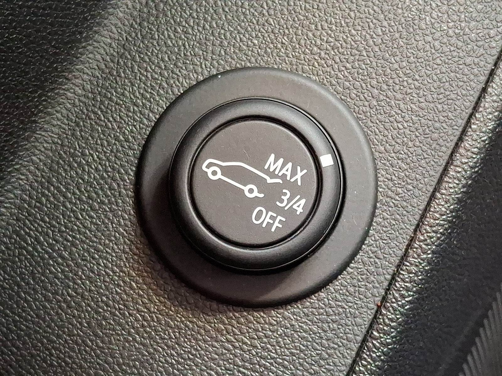 Used 2023 Chevrolet Equinox LT image 25