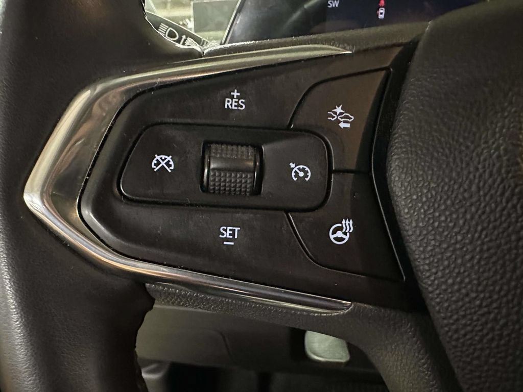 Certified 2024 Chevrolet Trax ACTIV w/ Sunroof Package FWD image 31