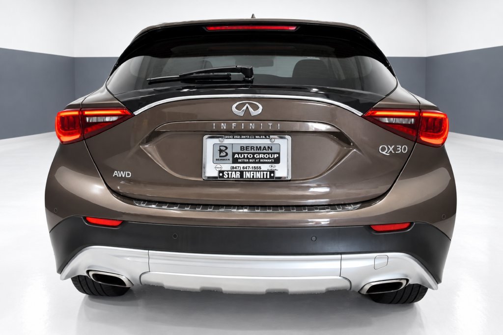 Used 2019 INFINITI QX30 AWD w/ Navigation Package image 9