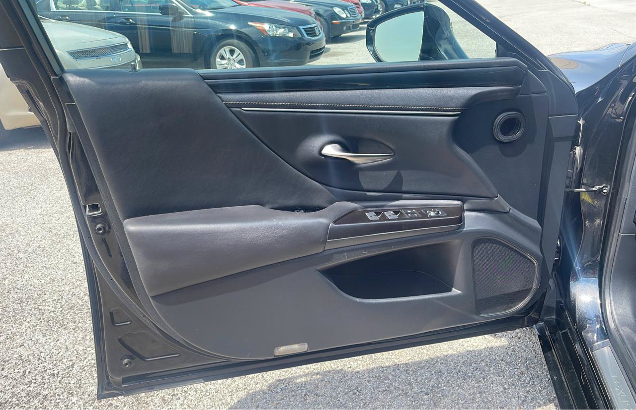 Used 2019 Lexus ES 350 w/ Accessory Package 2 FWD image 10