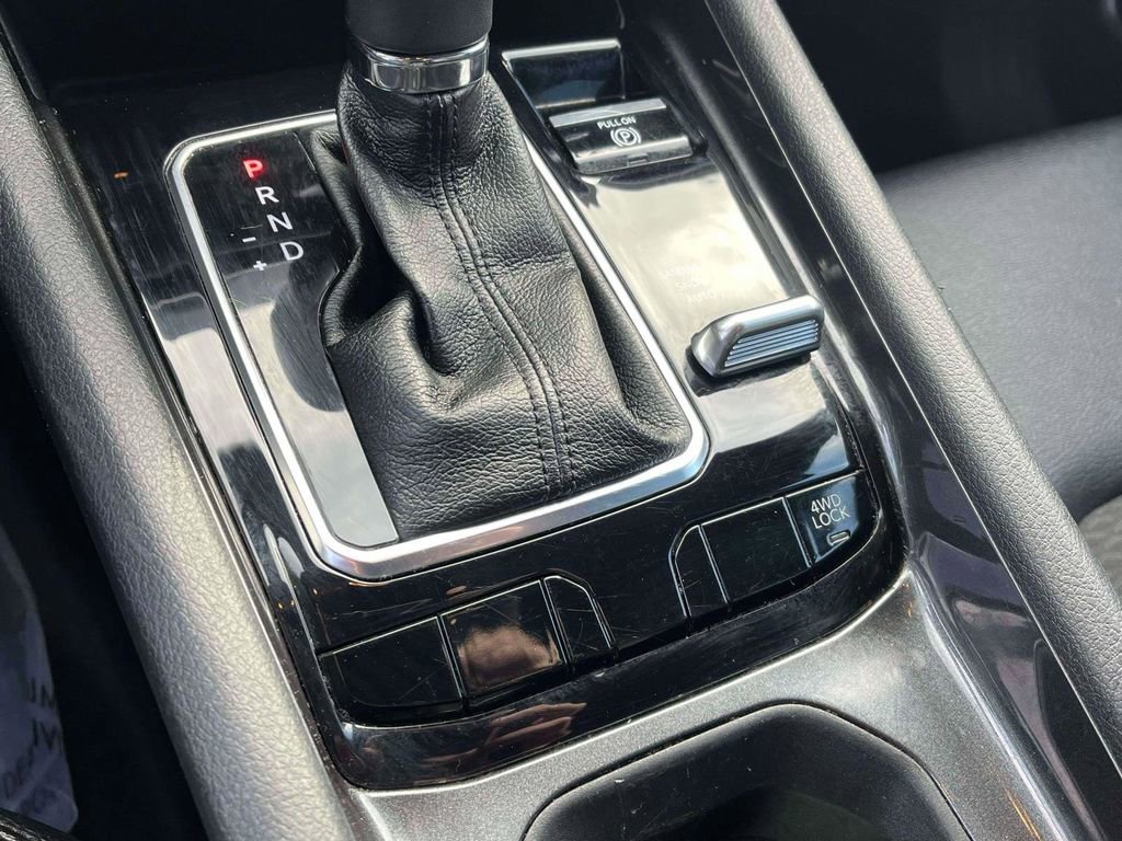 Used 2024 Jeep Compass Latitude AWD/4WD image 19