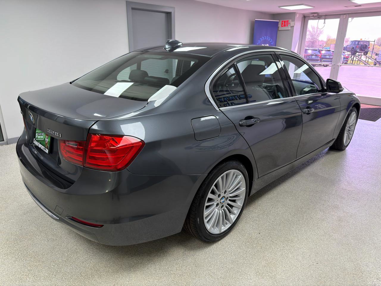 Used 2014 BMW 328i xDrive Sedan AWD/4WD image 3