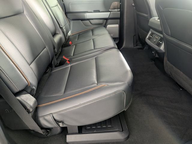 Used 2025 Ford F350 Lariat w/ Chrome Package AWD/4WD image 31