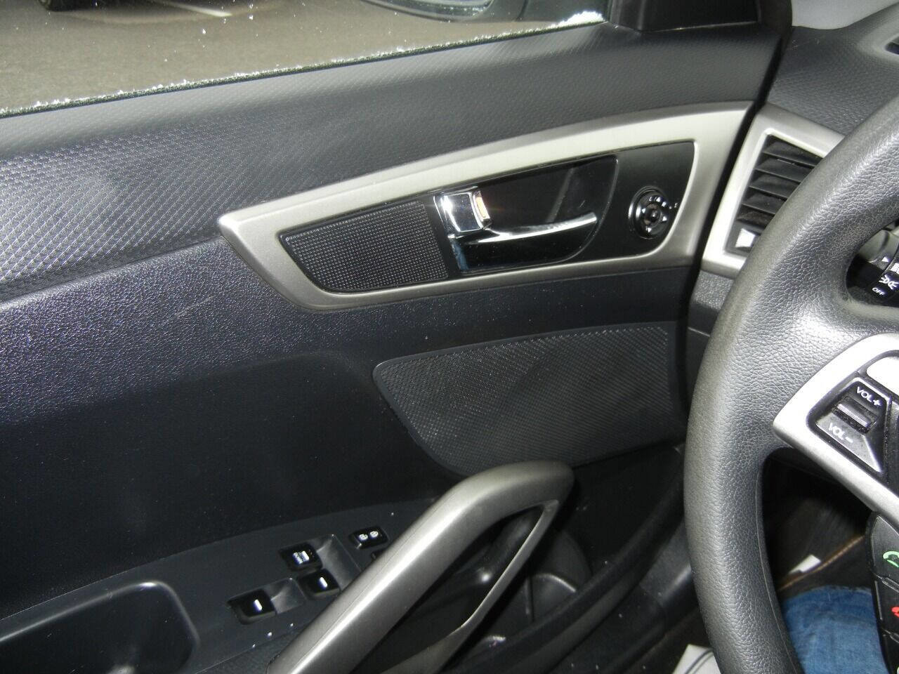 Used 2013 Hyundai Veloster image 39