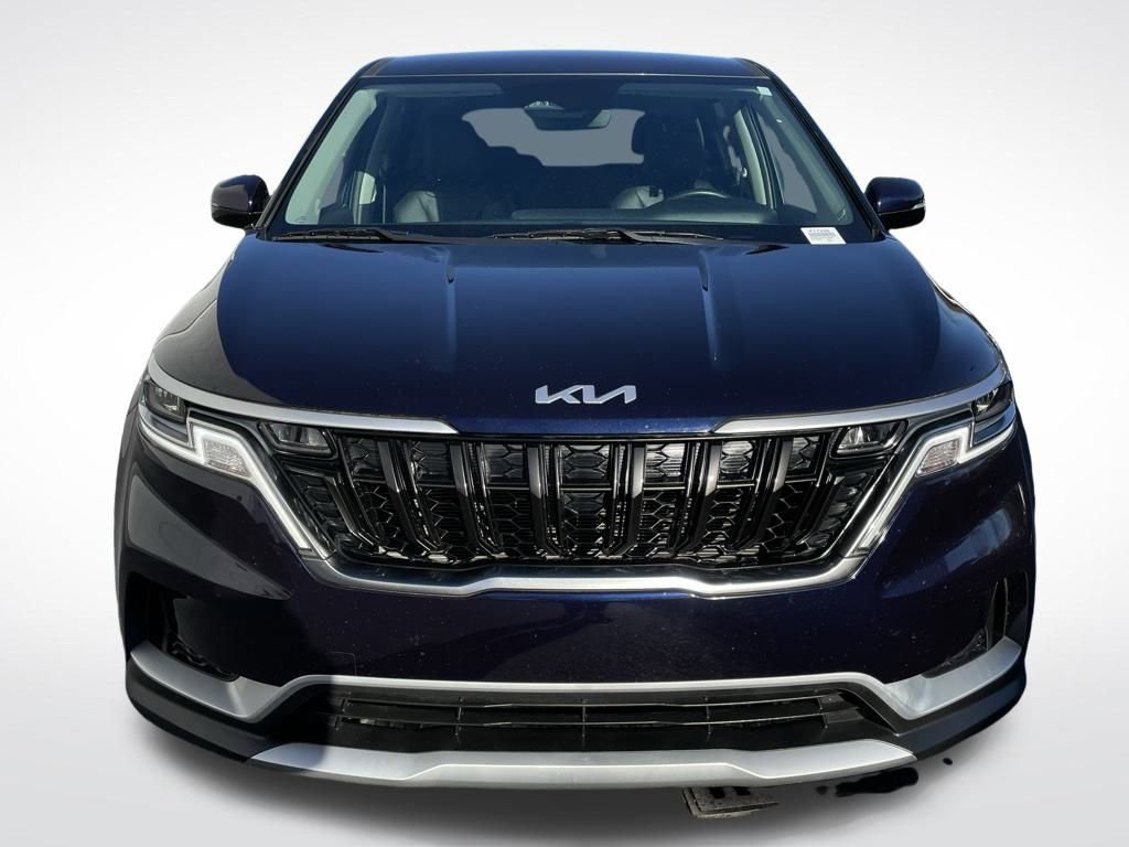 Used 2023 Kia Carnival LX image 9