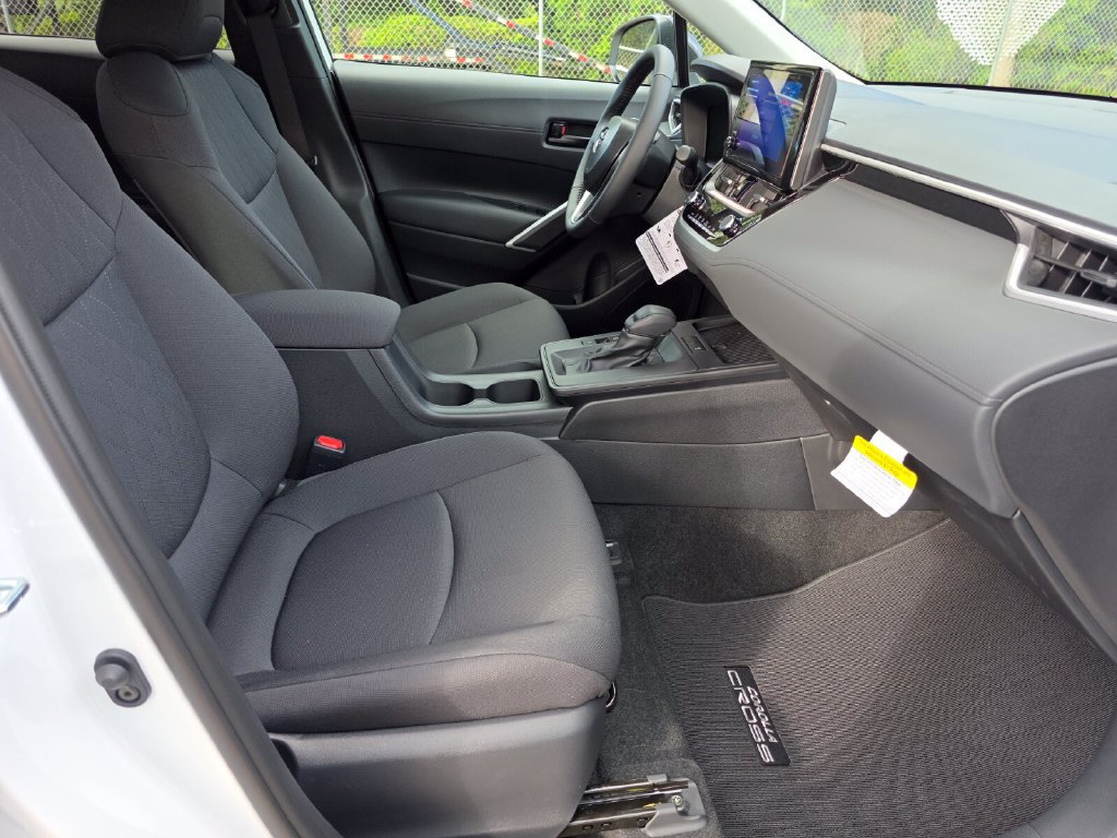 New 2026 Toyota Corolla Cross LE FWD image 14