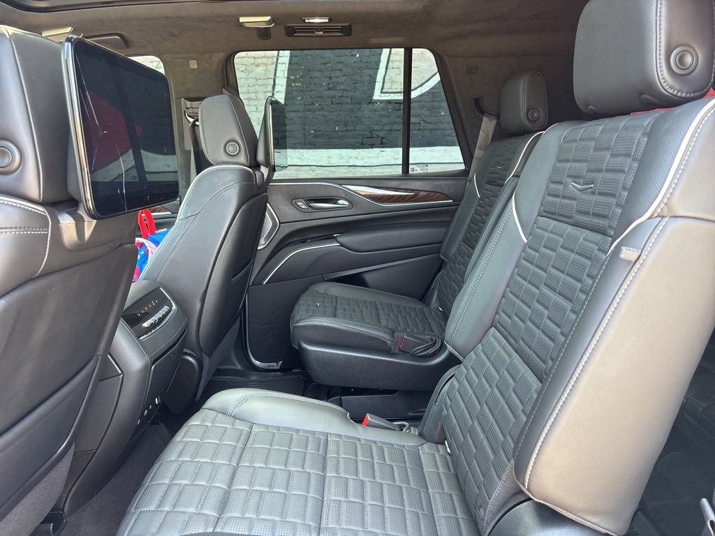 Used 2022 Cadillac Escalade Sport Platinum AWD/4WD image 24