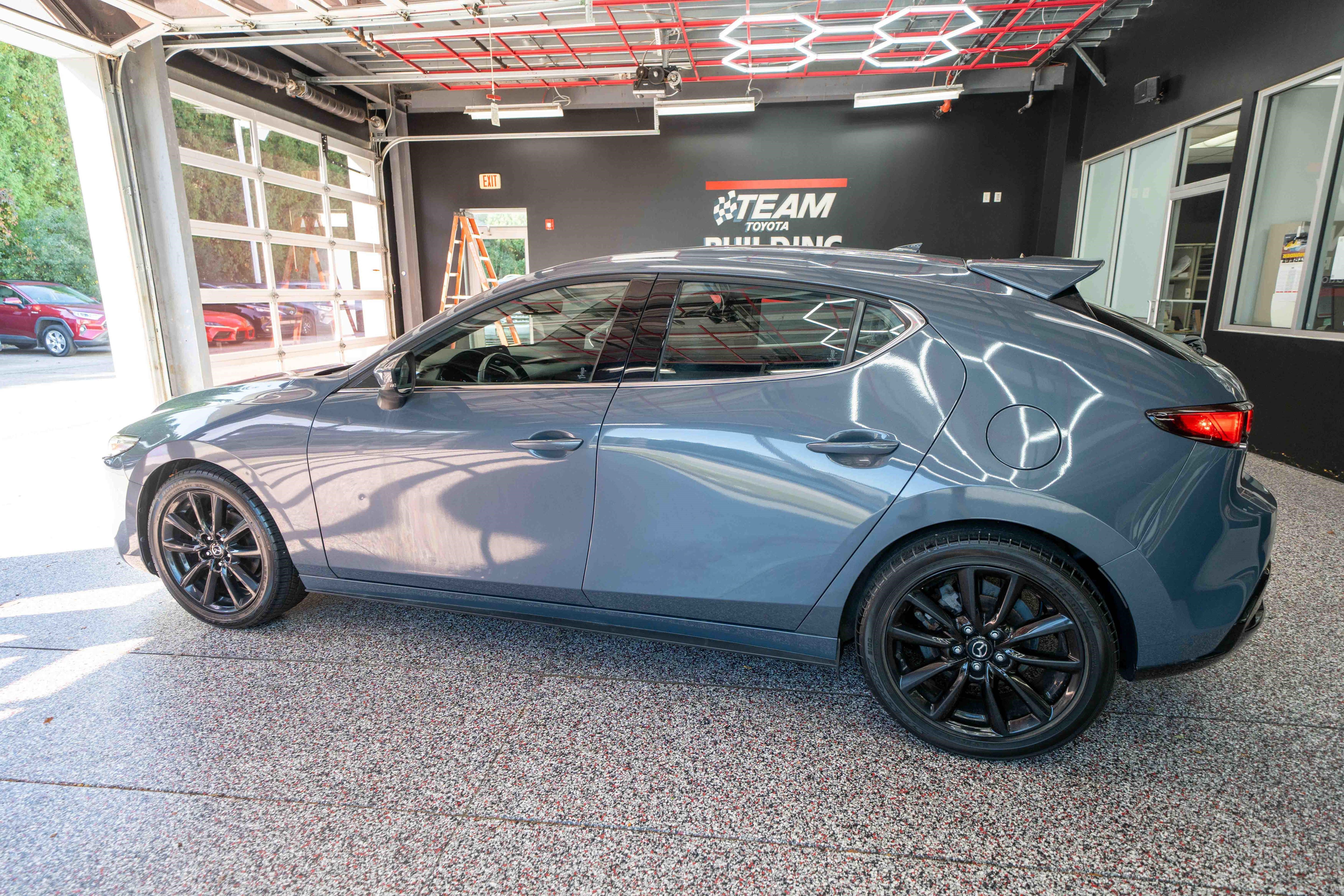 Used 2021 MAZDA MAZDA3 s AWD/4WD image 2