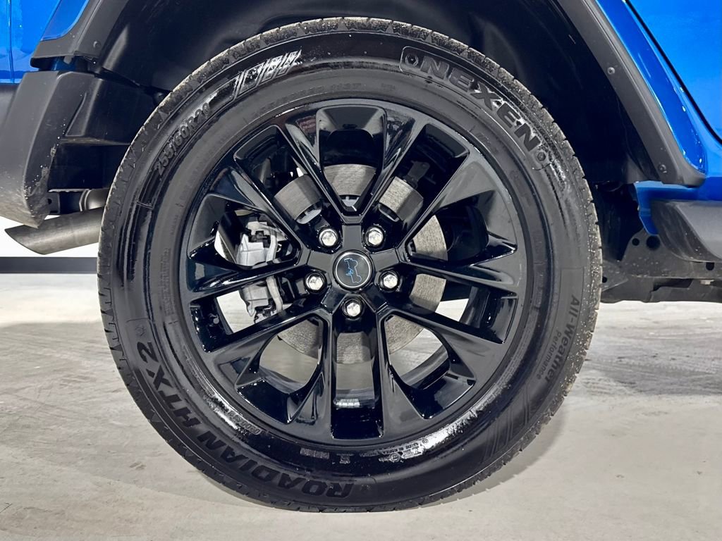 Used 2024 Jeep Wrangler Unlimited Sahara w/ Technology Group image 34