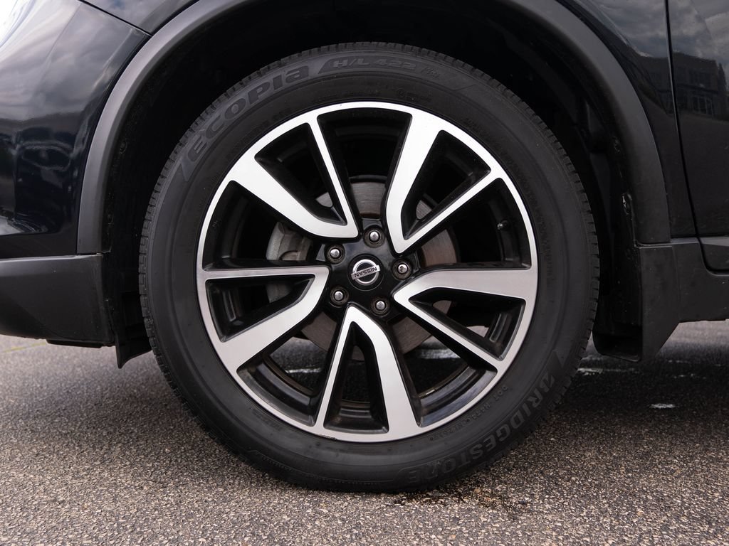 Used 2020 Nissan Rogue SL w/ Premium Package AWD/4WD image 13