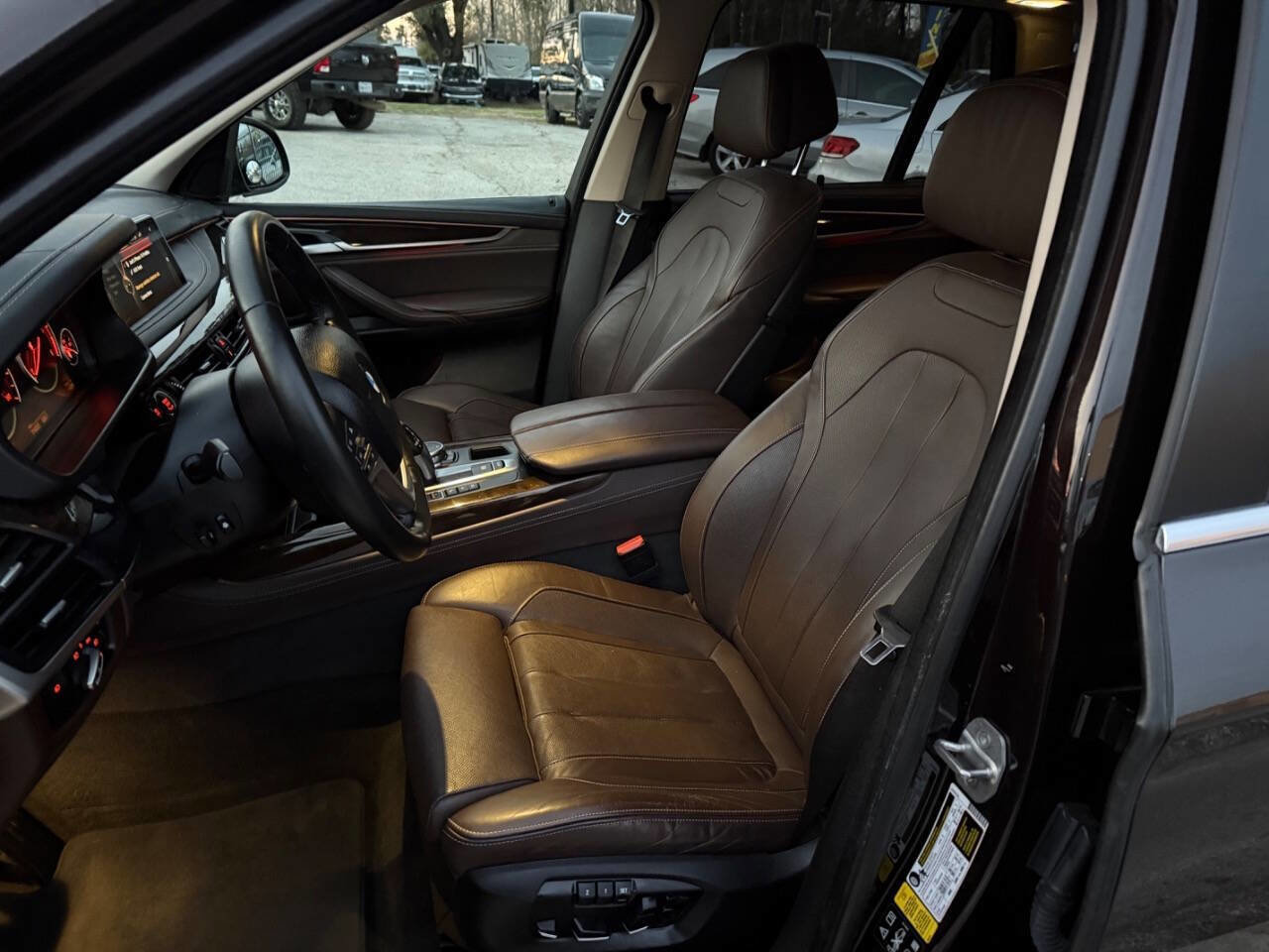 Used 2016 BMW X5 xDrive35d image 12