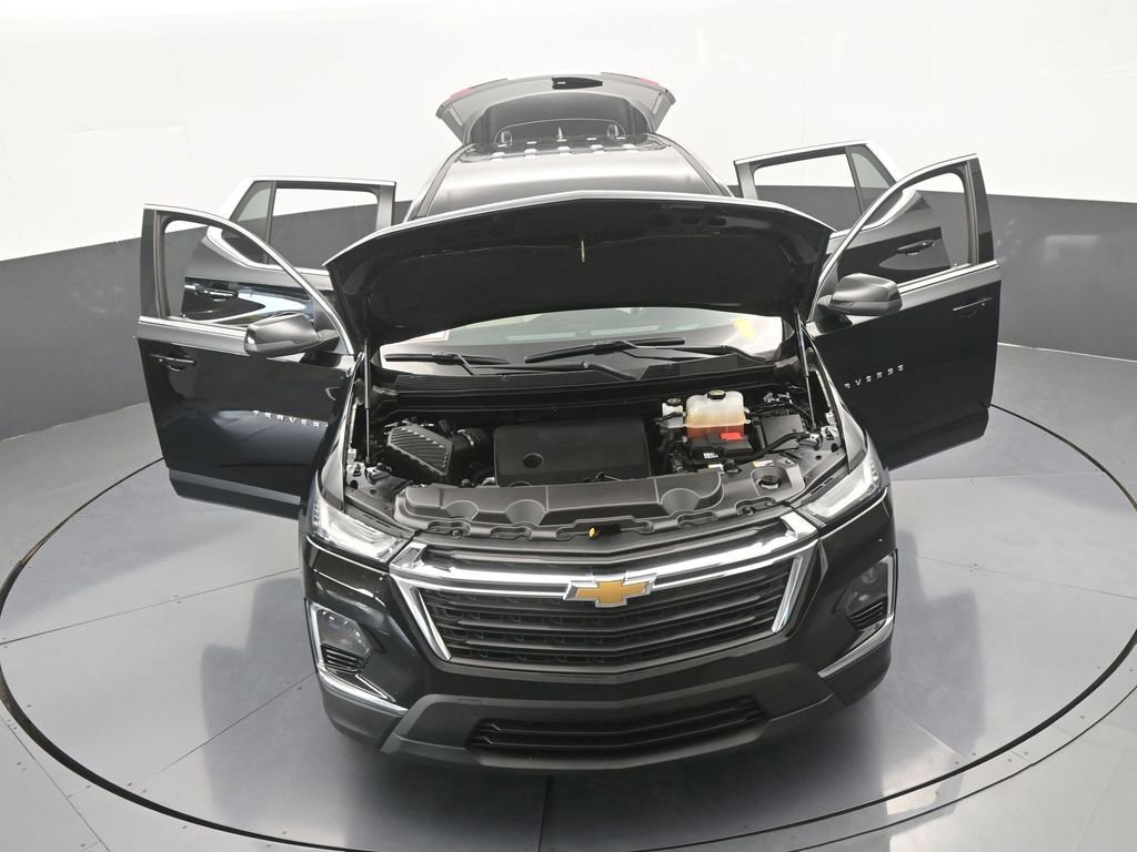 Used 2023 Chevrolet Traverse LS image 69