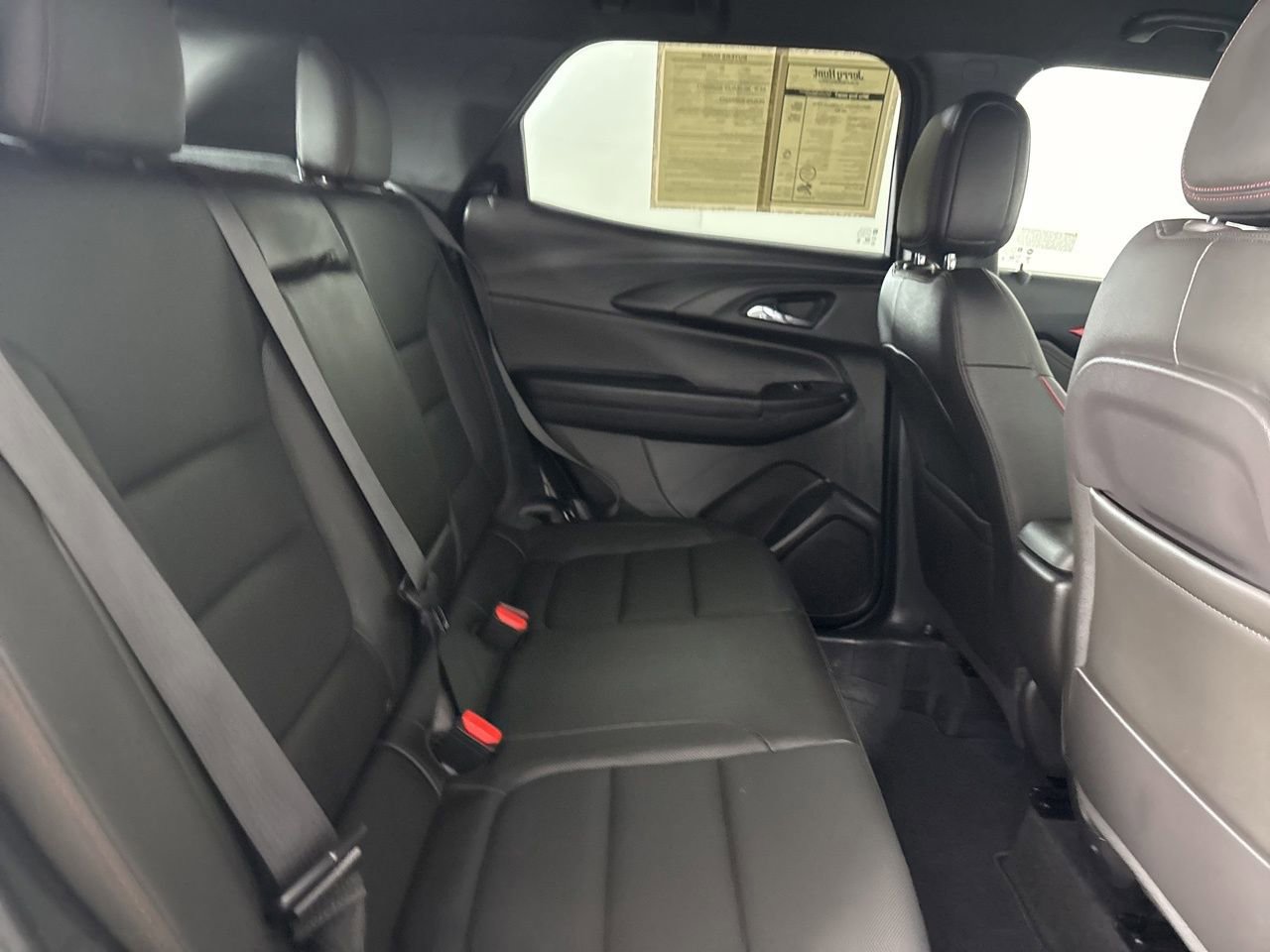 Used 2025 Chevrolet TrailBlazer RS FWD image 24