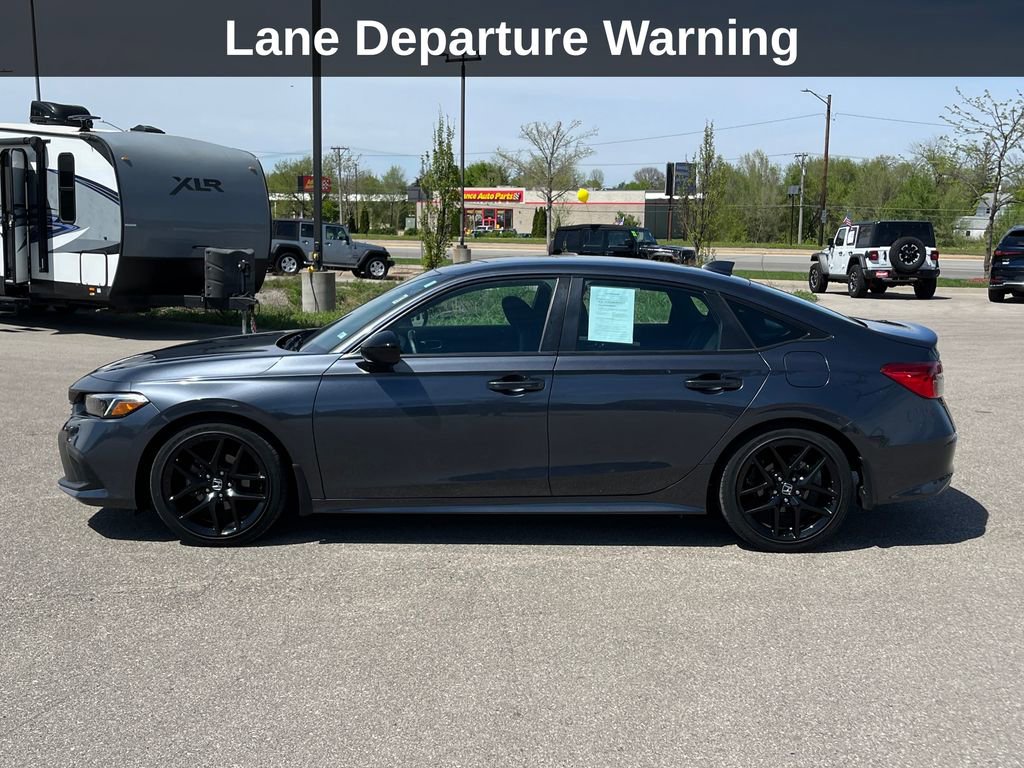 Used 2023 Honda Civic Sport image 2