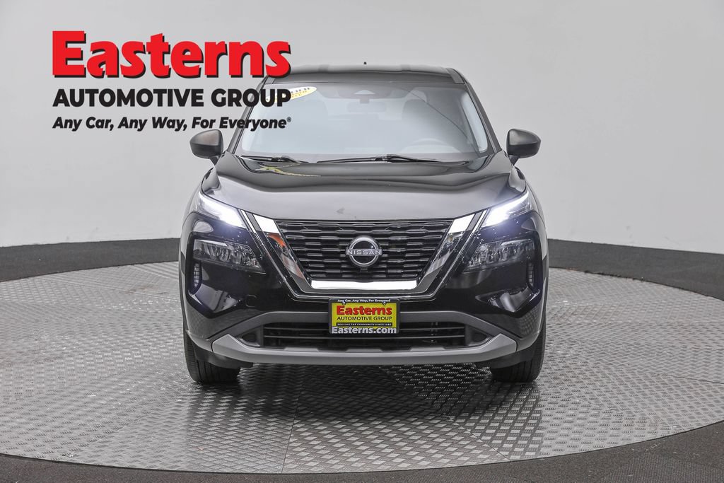 Used 2023 Nissan Rogue S AWD/4WD image 3