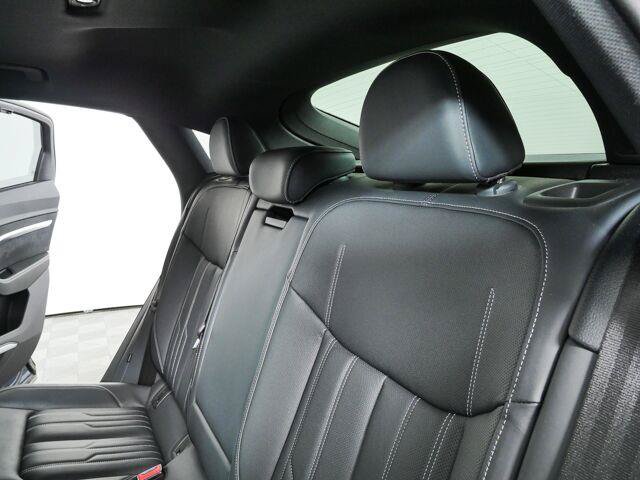 Used 2023 Audi e-tron S Prestige w/ Prestige Package AWD/4WD image 23