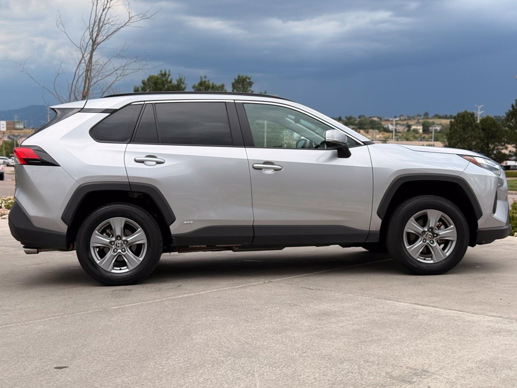 Used 2025 Toyota RAV4 XLE AWD/4WD image 11