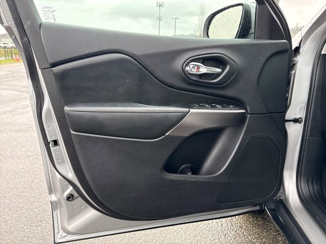 Used 2020 Jeep Cherokee Latitude image 21