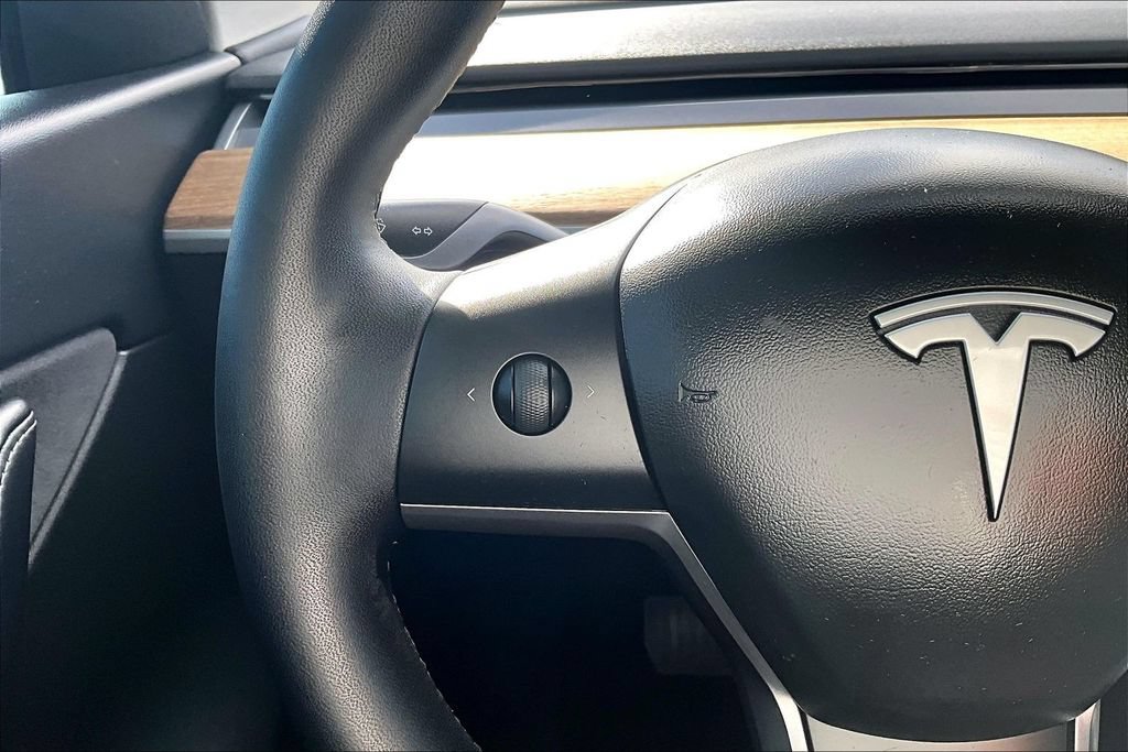 Used 2020 Tesla Model Y Long Range AWD/4WD image 18