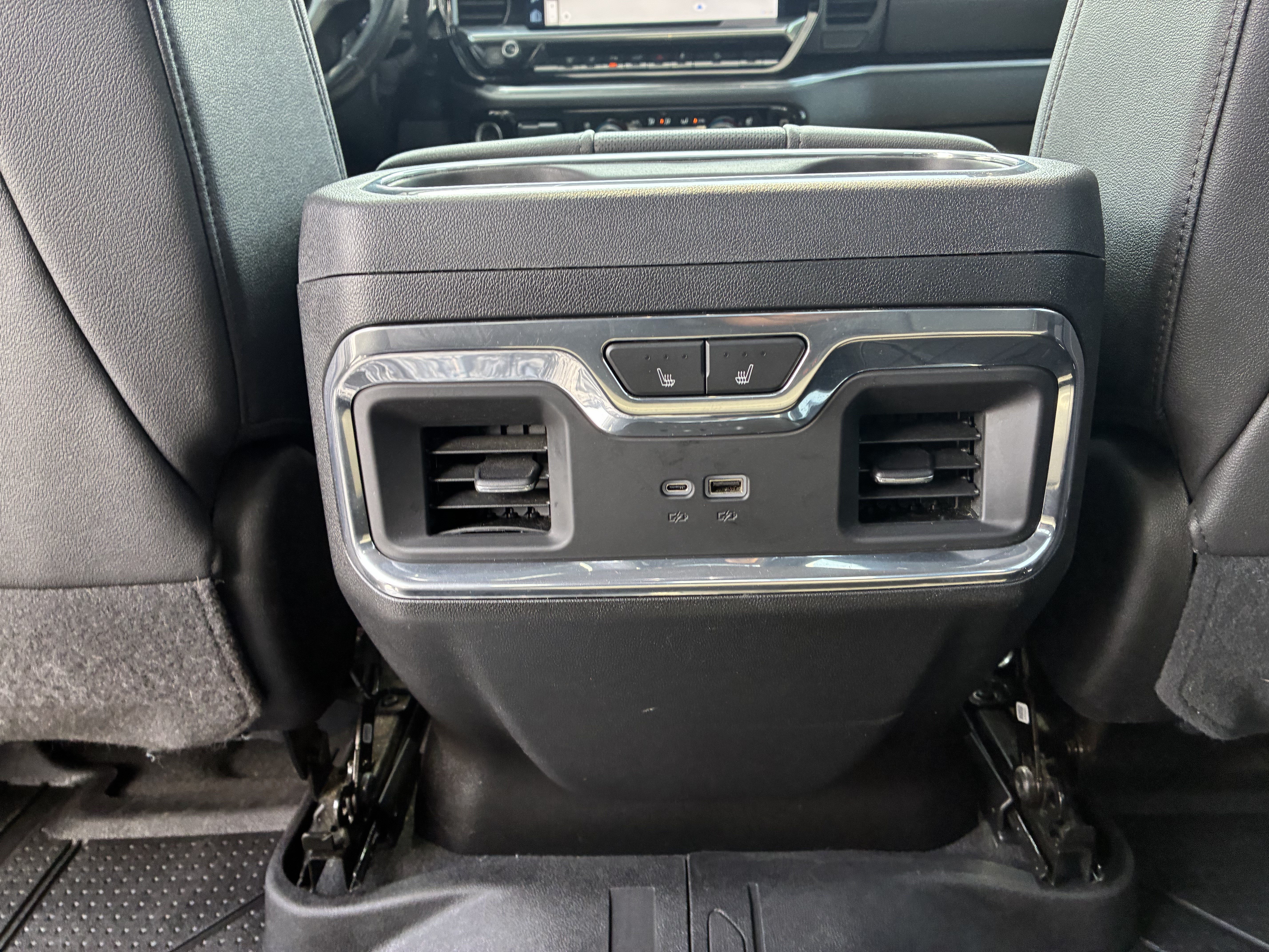 Used 2024 Chevrolet Silverado 2500 LTZ w/ LTZ Convenience Package AWD/4WD image 19