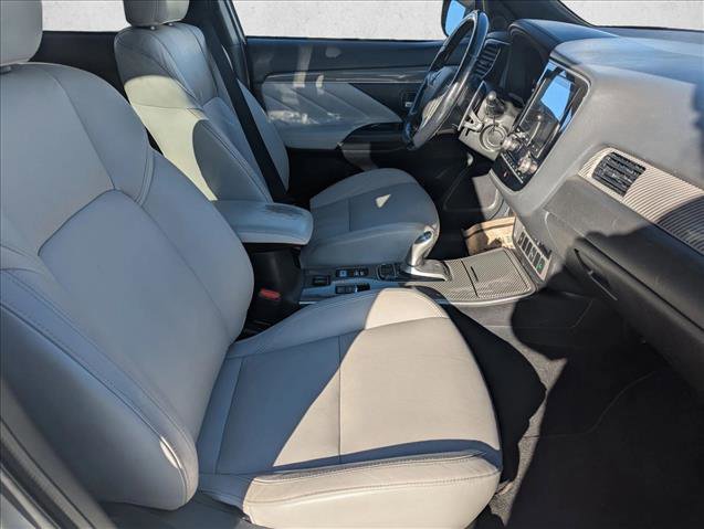 Used 2022 Mitsubishi Outlander SEL image 20