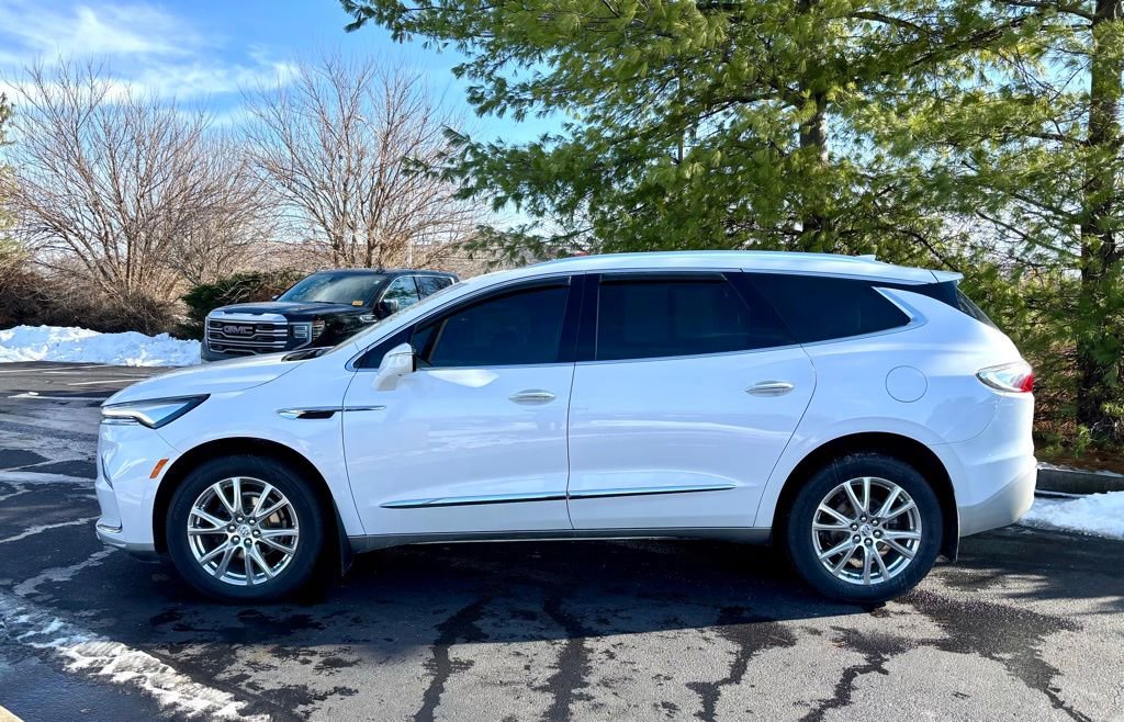 Used 2023 Buick Enclave Premium w/ Experience Buick Package image 4