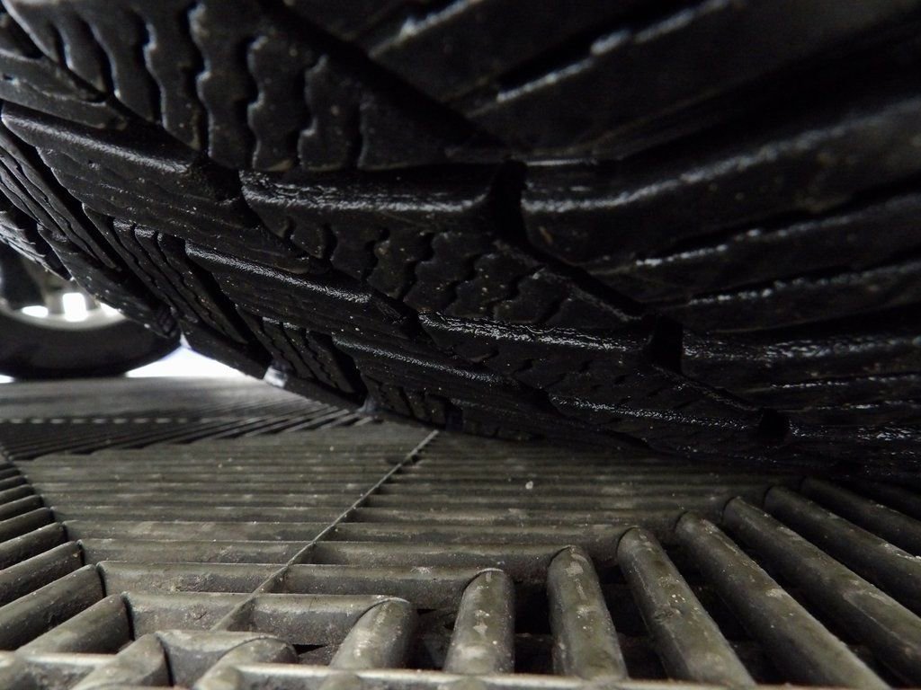 Used 2023 GMC Yukon SLT w/ Max Trailering Package image 38