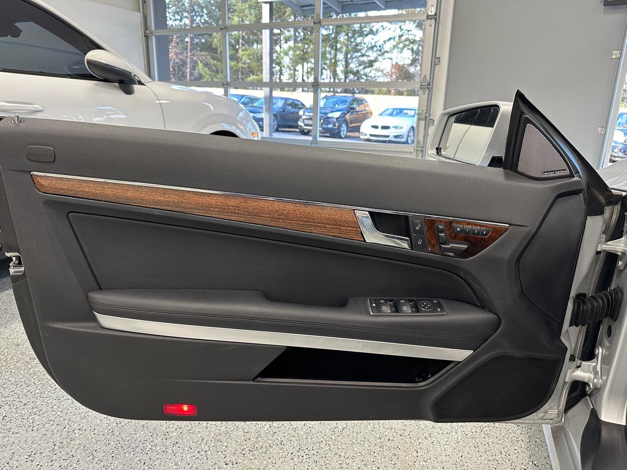 Used 2011 Mercedes-Benz E 350 Cabriolet image 21