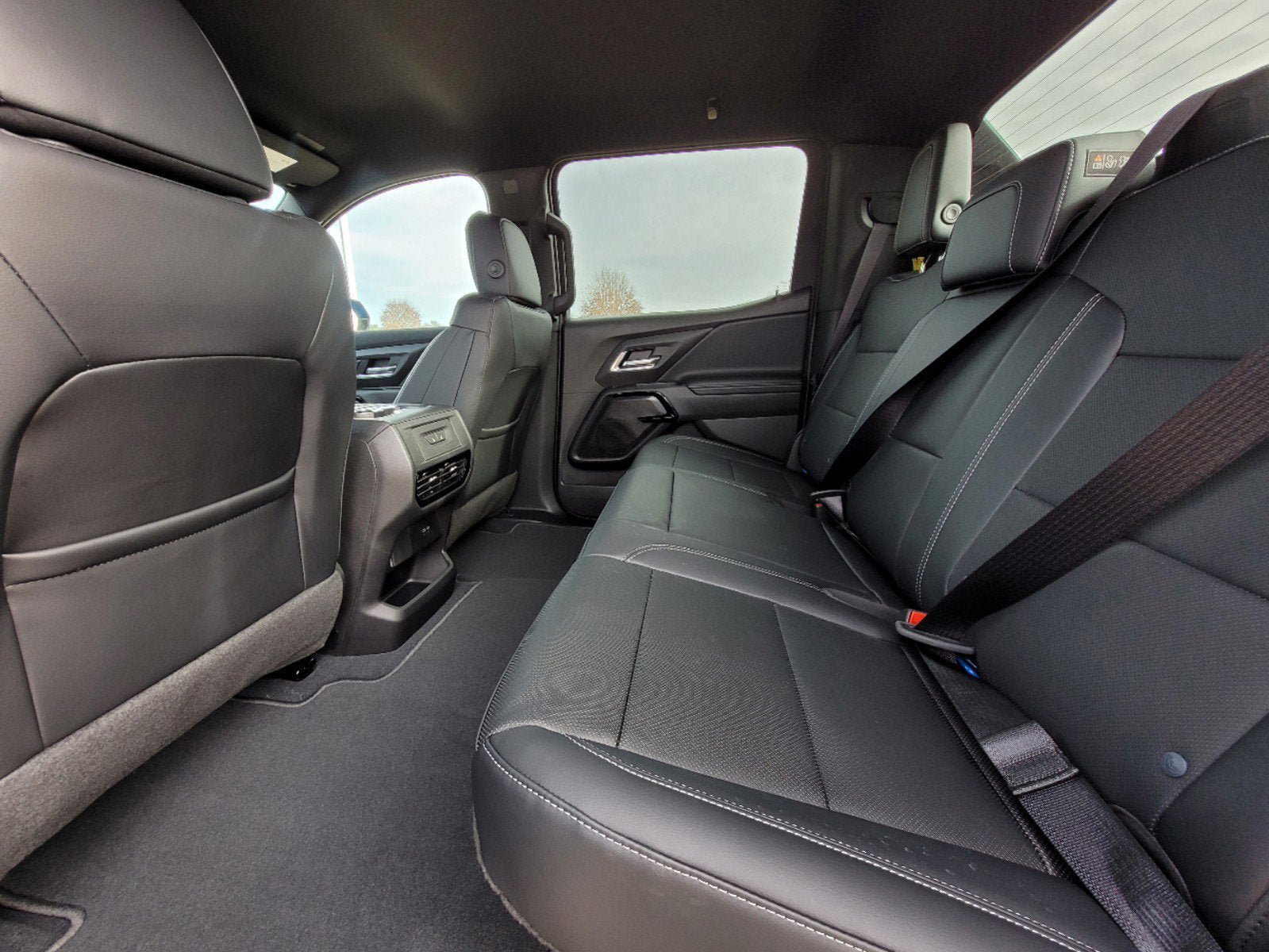 New 2025 Chevrolet Silverado EV LT AWD/4WD image 16