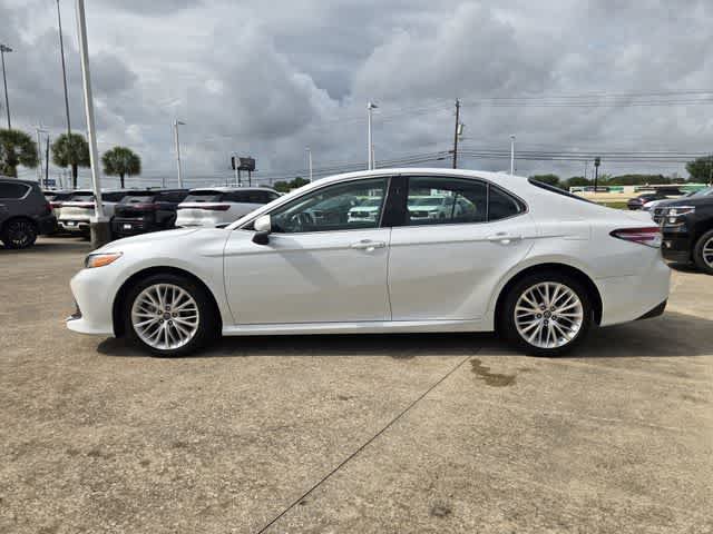 Used 2019 Toyota Camry XLE FWD image 3