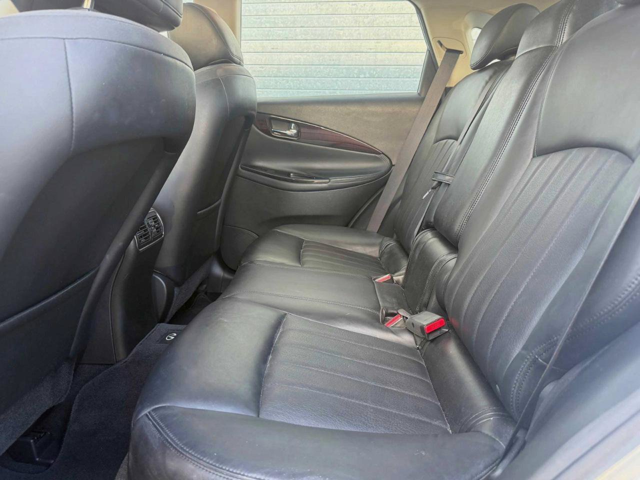 Used 2010 INFINITI EX35 Journey RWD image 17