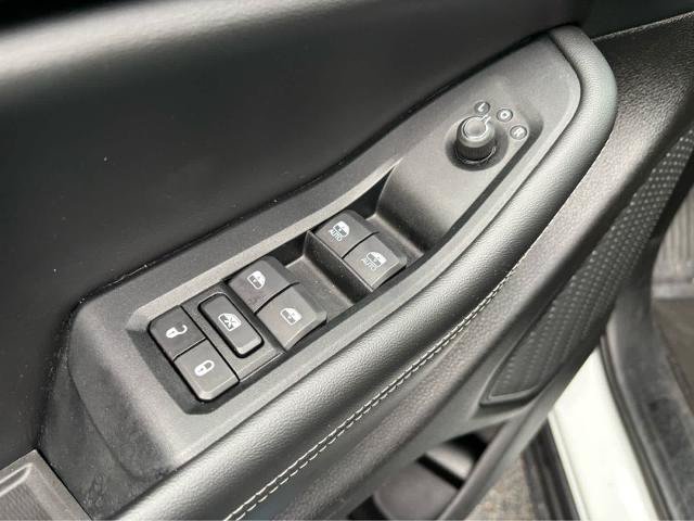 Used 2023 Jeep Grand Cherokee L Altitude AWD/4WD image 22