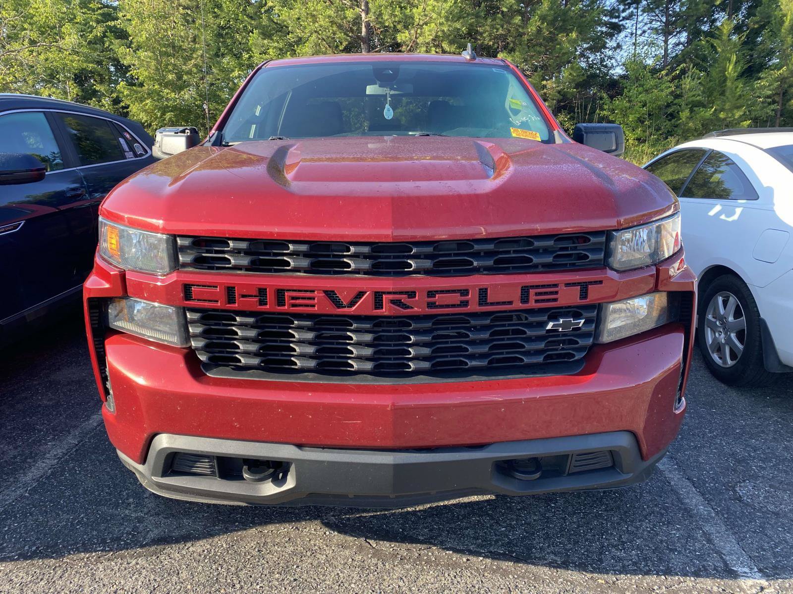 Used 2022 Chevrolet Silverado 1500 Custom w/ LPO, Dark Essentials Package AWD/4WD image 2