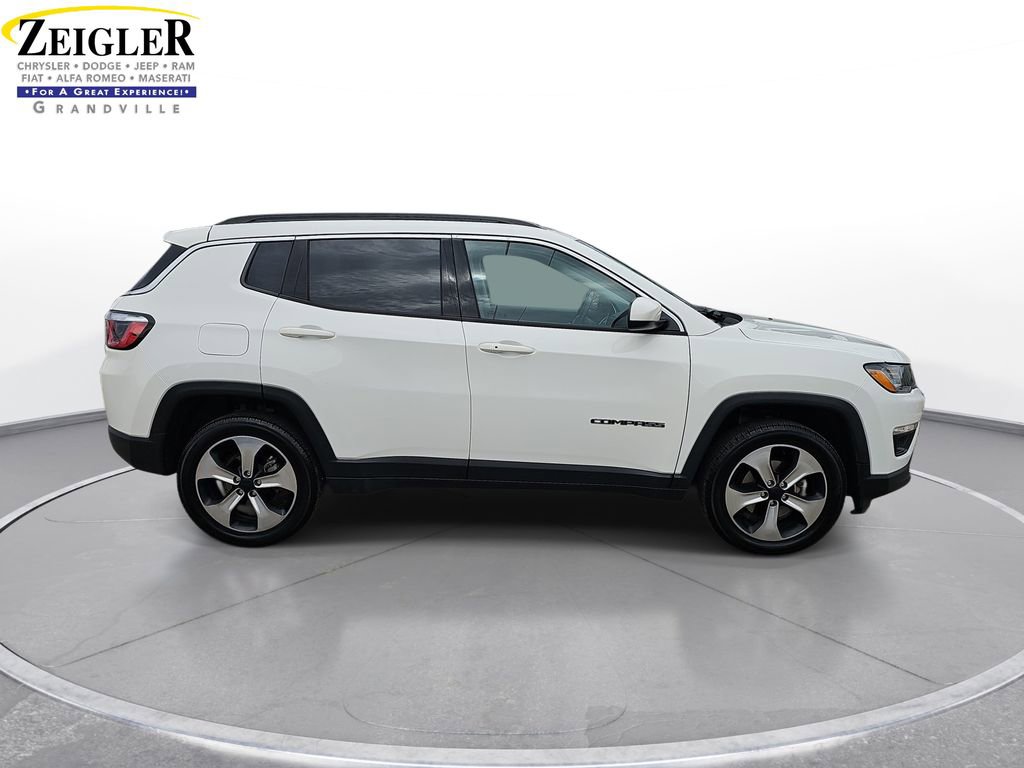 Used 2018 Jeep Compass Latitude w/ Cold Weather Group image 4