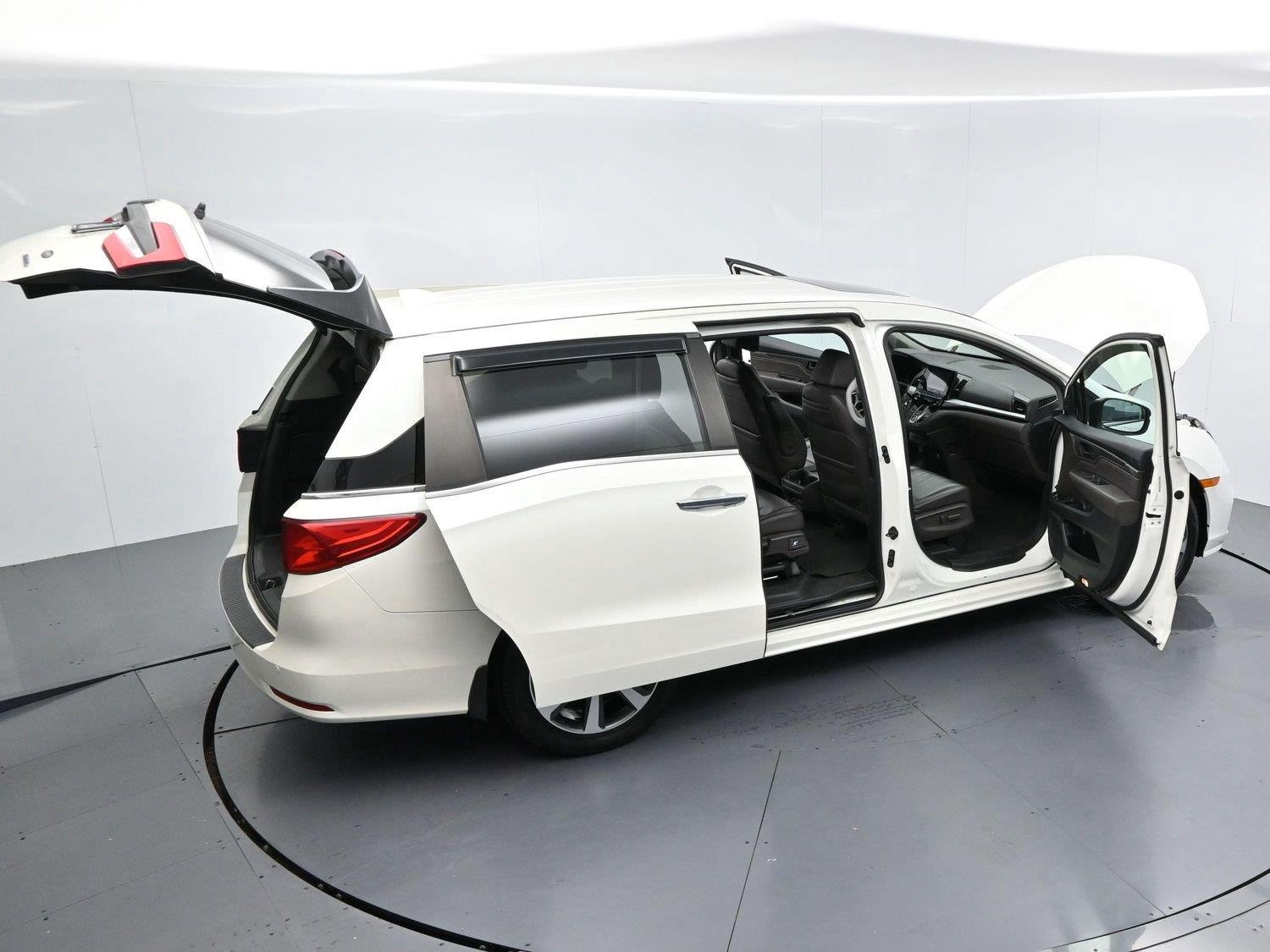 Used 2019 Honda Odyssey Touring image 47