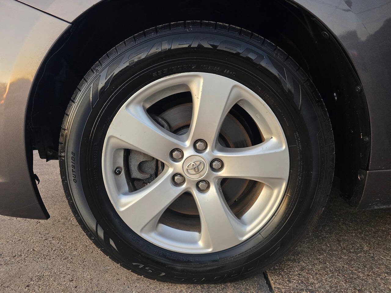 Used 2012 Toyota Sienna LE FWD image 62