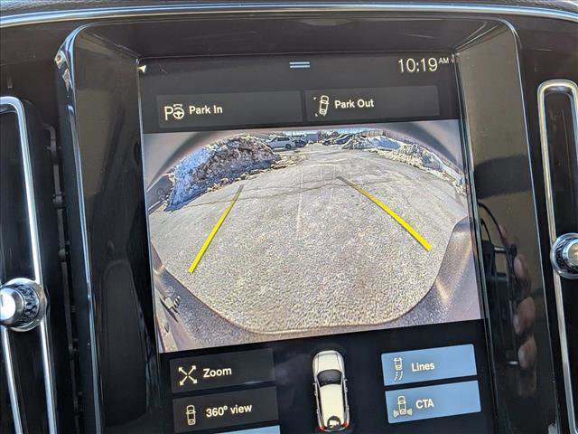 Used 2019 Volvo XC40 T5 Momentum image 14