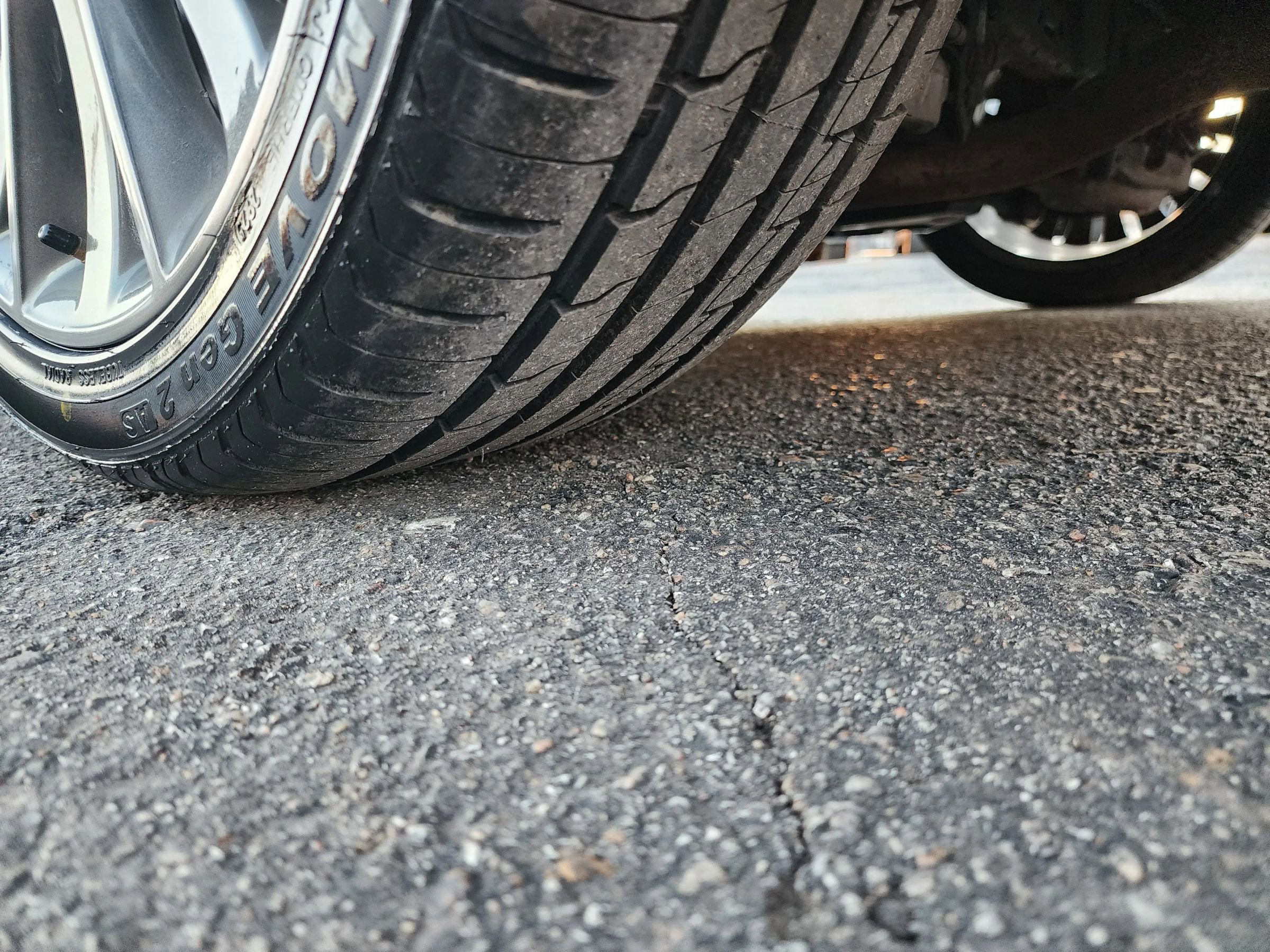 Used 2015 Lincoln MKZ w/ Equipment Group 102A Reserve FWD image 24