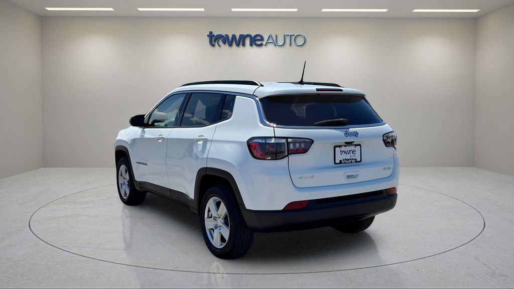 Used 2022 Jeep Compass Latitude AWD/4WD image 3