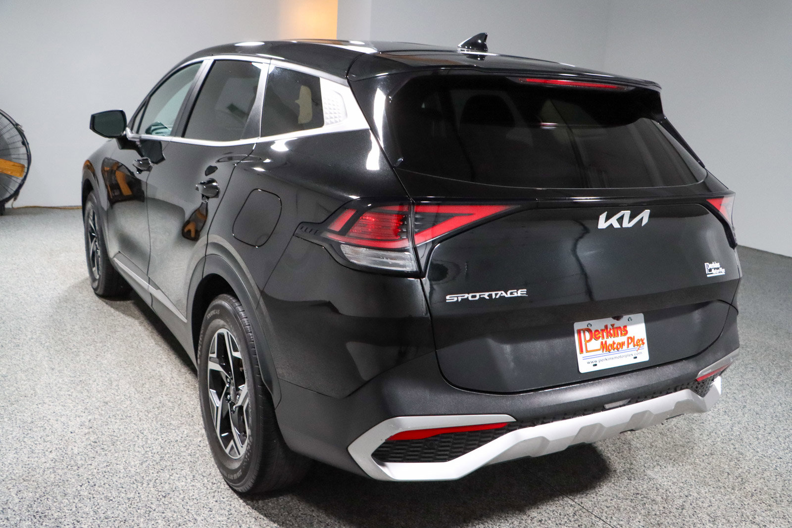 Used 2023 Kia Sportage LX FWD image 9