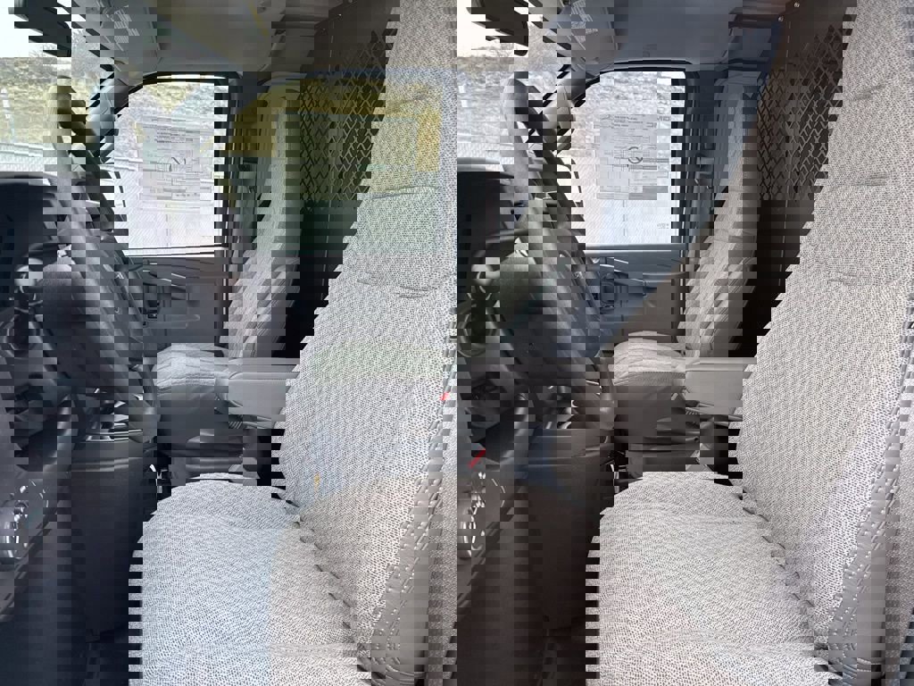 New 2025 GMC Savana 2500 w/ Enhanced Convenience Package image 35