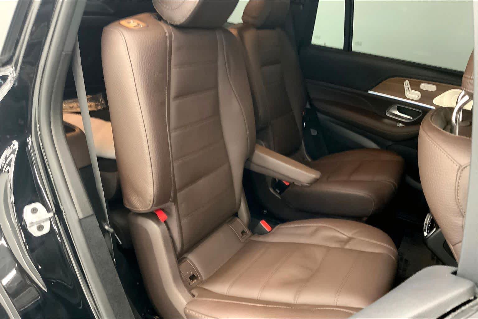 Used 2022 Mercedes-Benz GLS 450 4MATIC image 13